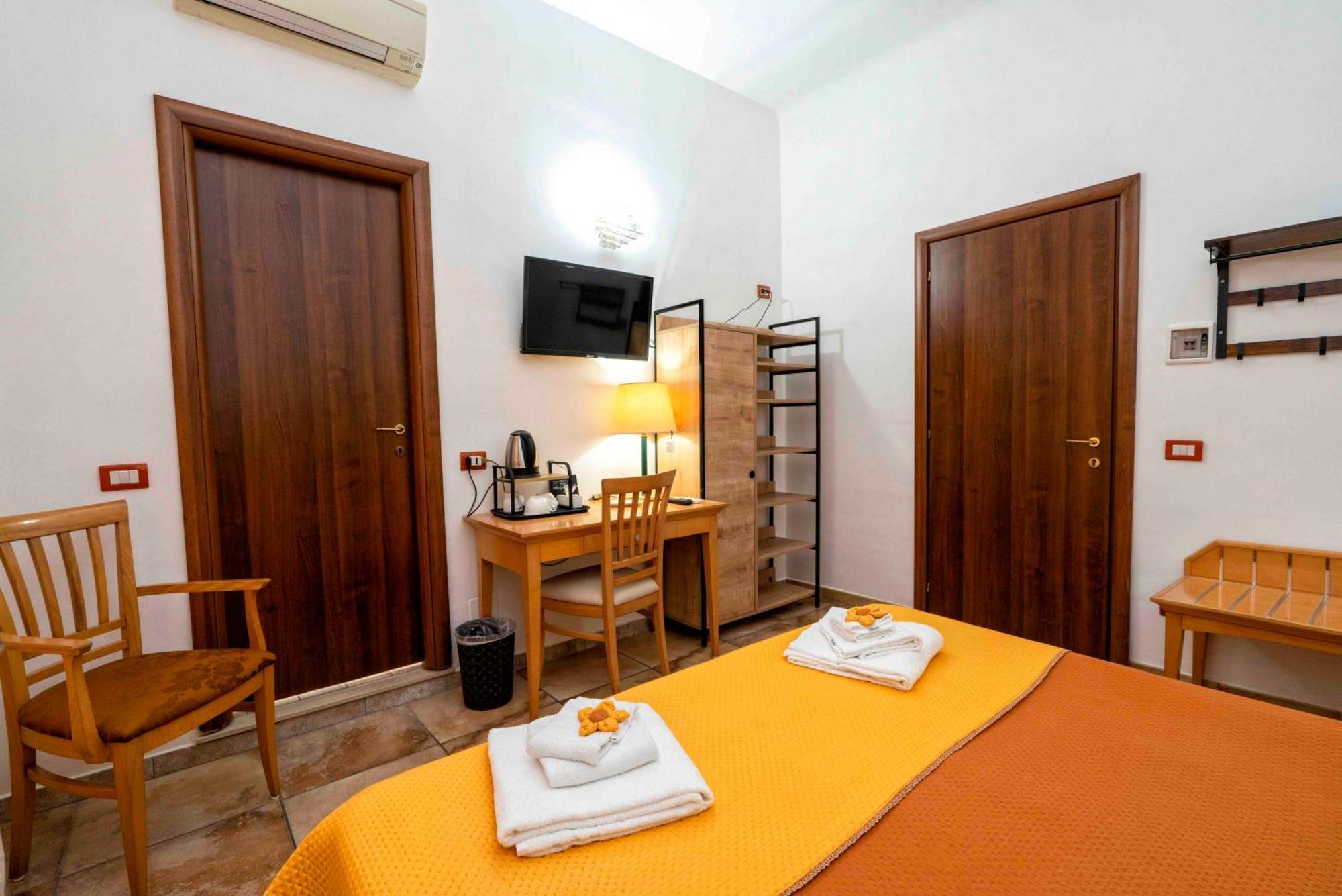 Rodoflor Rooms Castellammare di Stabia Exterior foto