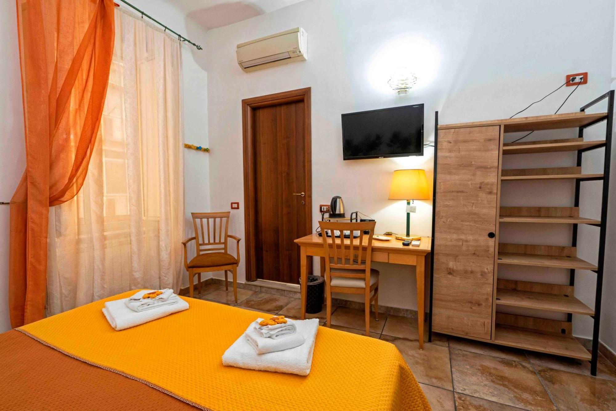 Rodoflor Rooms Castellammare di Stabia Exterior foto